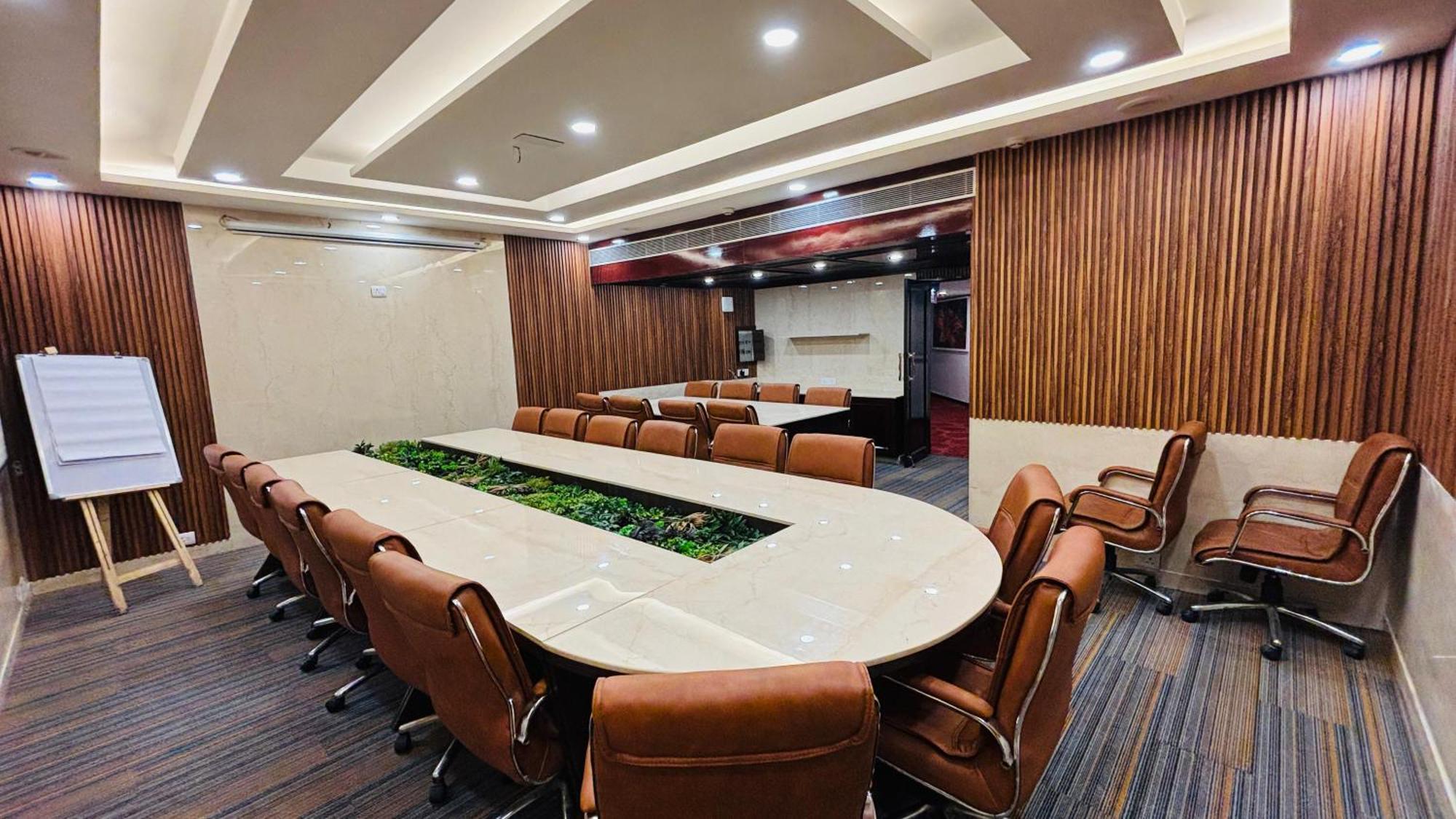 Hotel Shanti Palace Mahipalpur New Delhi Eksteriør billede